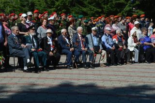Коммунисты Биробиджана почтили память жертв Великой Отечественной войны