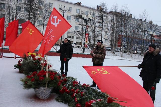 В Магадане отметили День неизвестного солдата